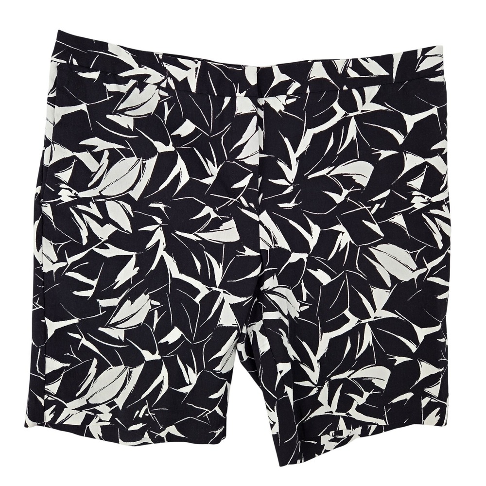 Mario Serrani 12 Abstract Leaf Print Shorts Womens Black White Coastal Chic